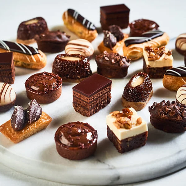 Gastronomia - Black & White Petits Fours 192x14 GR